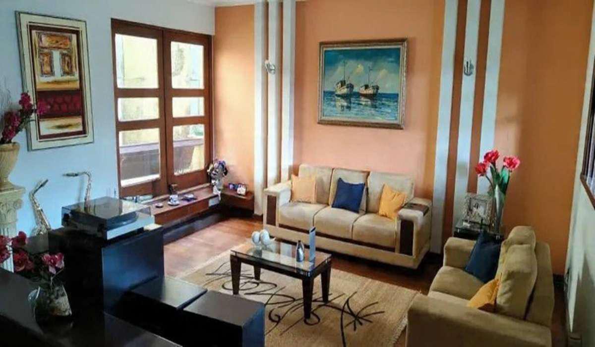 Casa, Luxemburgo, 5 Quartos, 4 Vagas, 2 Suítes