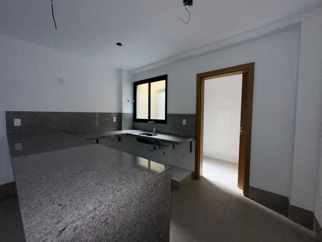 Apartamento, Esplanada, 4 Quartos, 2 Vagas, 1 Suíte