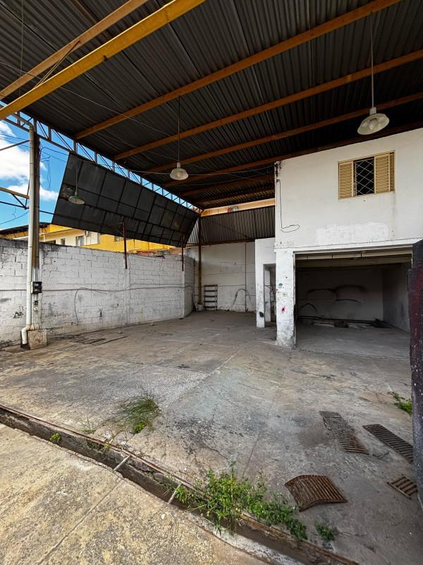 Galpão, Nova Floresta, 0 Quarto, 15 Vagas