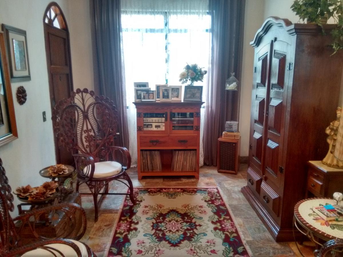 Casa, Planalto, 6 Quartos, 4 Vagas, 2 Suítes