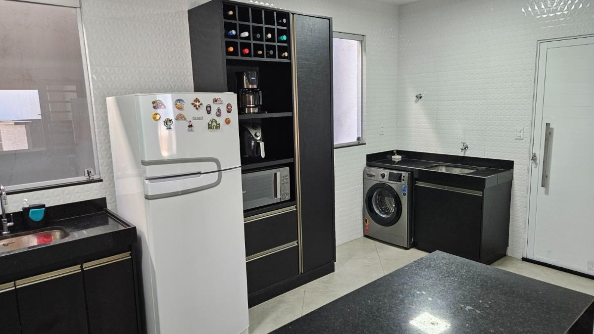 Casa, Eldorado, 3 Quartos, 6 Vagas, 1 Suíte