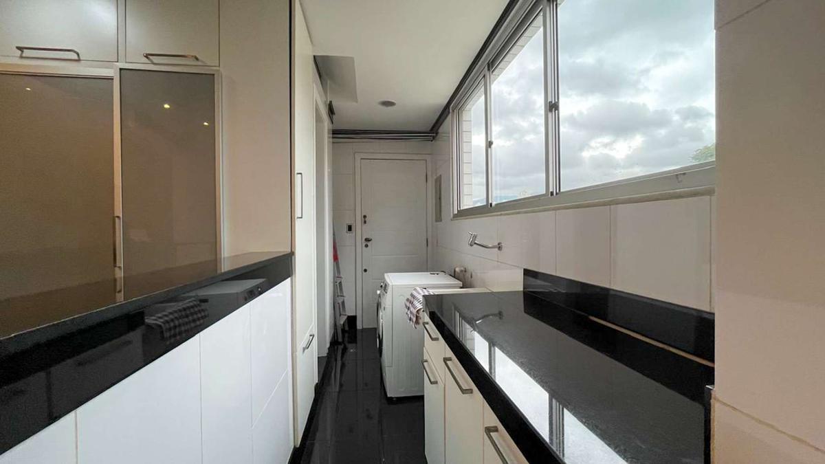 Apartamento, Coração de Jesus, 4 Quartos, 3 Vagas, 1 Suíte