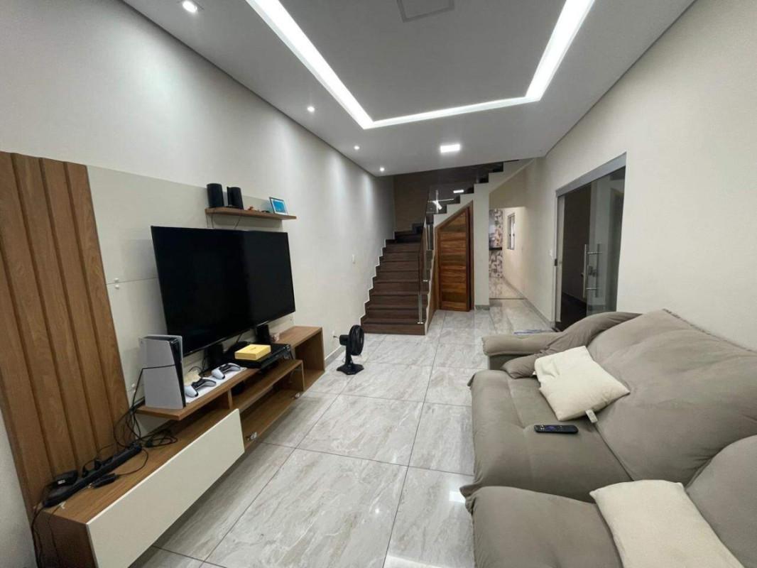 Casa, Araguaia, 4 Quartos, 2 Vagas, 1 Suíte