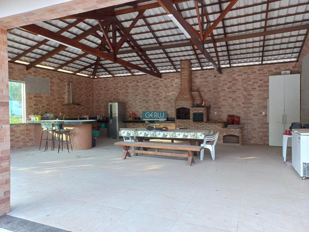 Casa em Condomínio, Gentileza, 2 Quartos, 10 Vagas, 1 Suíte