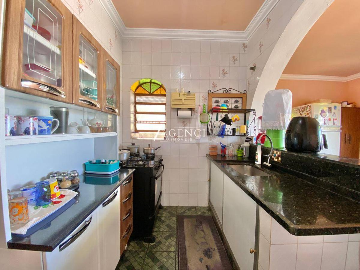 Casa, Santa Maria, 6 Quartos, 0 Vaga, 0 Suíte