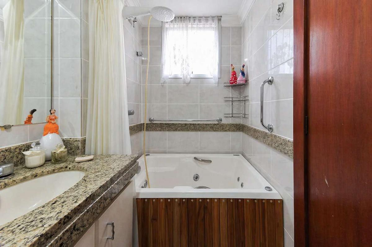Apartamento, Funcionários, 4 Quartos, 2 Vagas, 1 Suíte