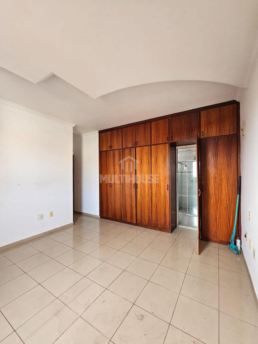 Apartamento, Jaraguá, 4 Quartos, 4 Vagas, 1 Suíte