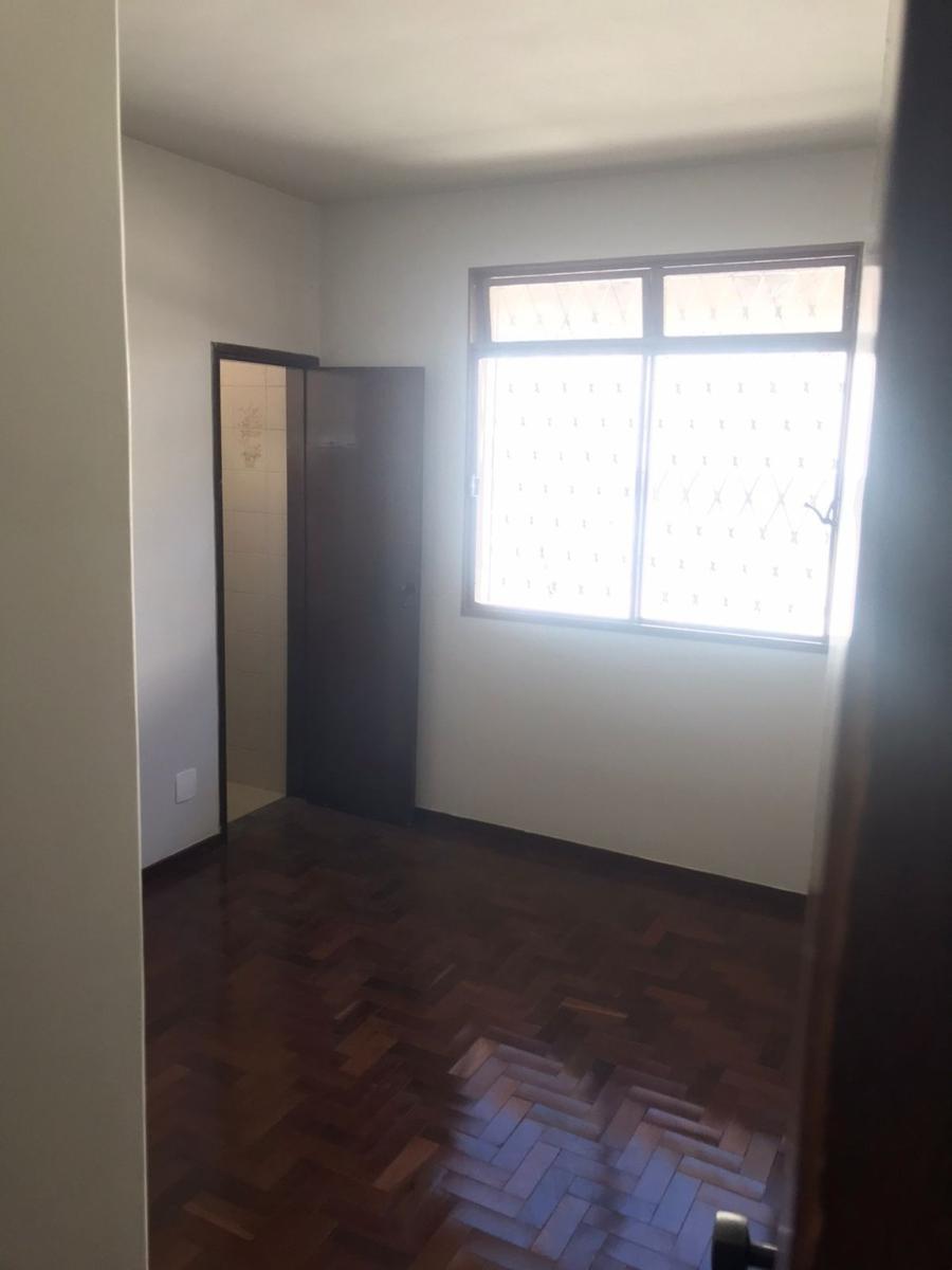 Casa, Santa Branca, 4 Quartos, 4 Vagas, 2 Suítes