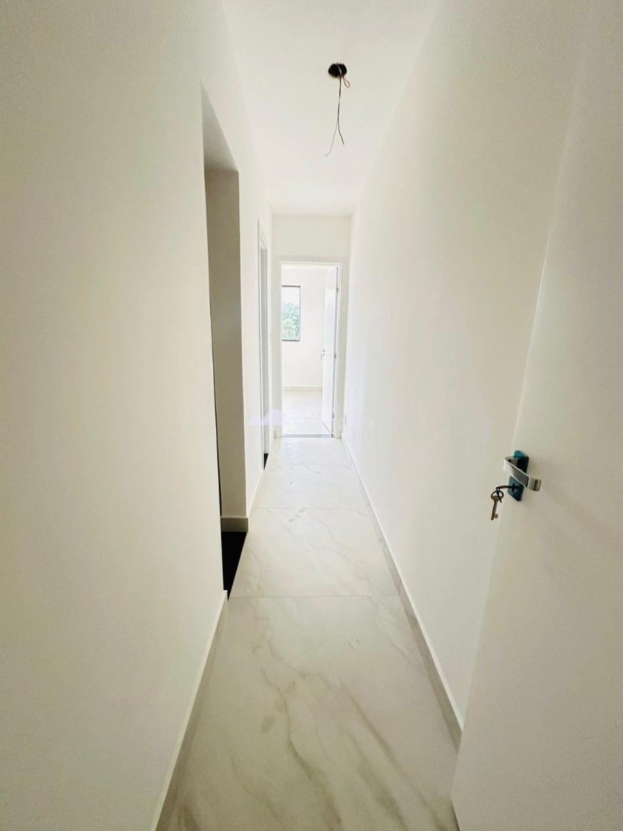 Casa, Santa Branca, 3 Quartos, 2 Vagas, 1 Suíte