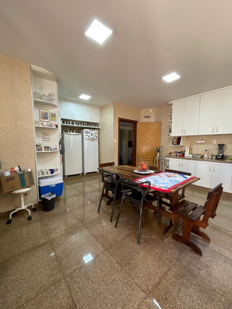Casa, Fernão Dias, 5 Quartos, 11 Vagas, 5 Suítes