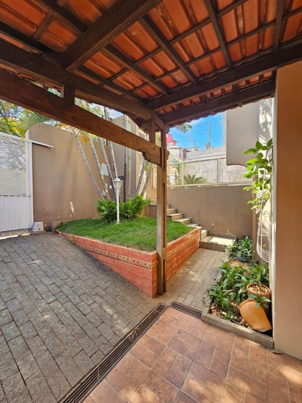 Casa, Camargos, 3 Quartos, 2 Vagas, 1 Suíte
