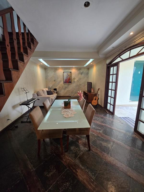 Casa, Novo Glória, 3 Quartos, 3 Vagas, 1 Suíte