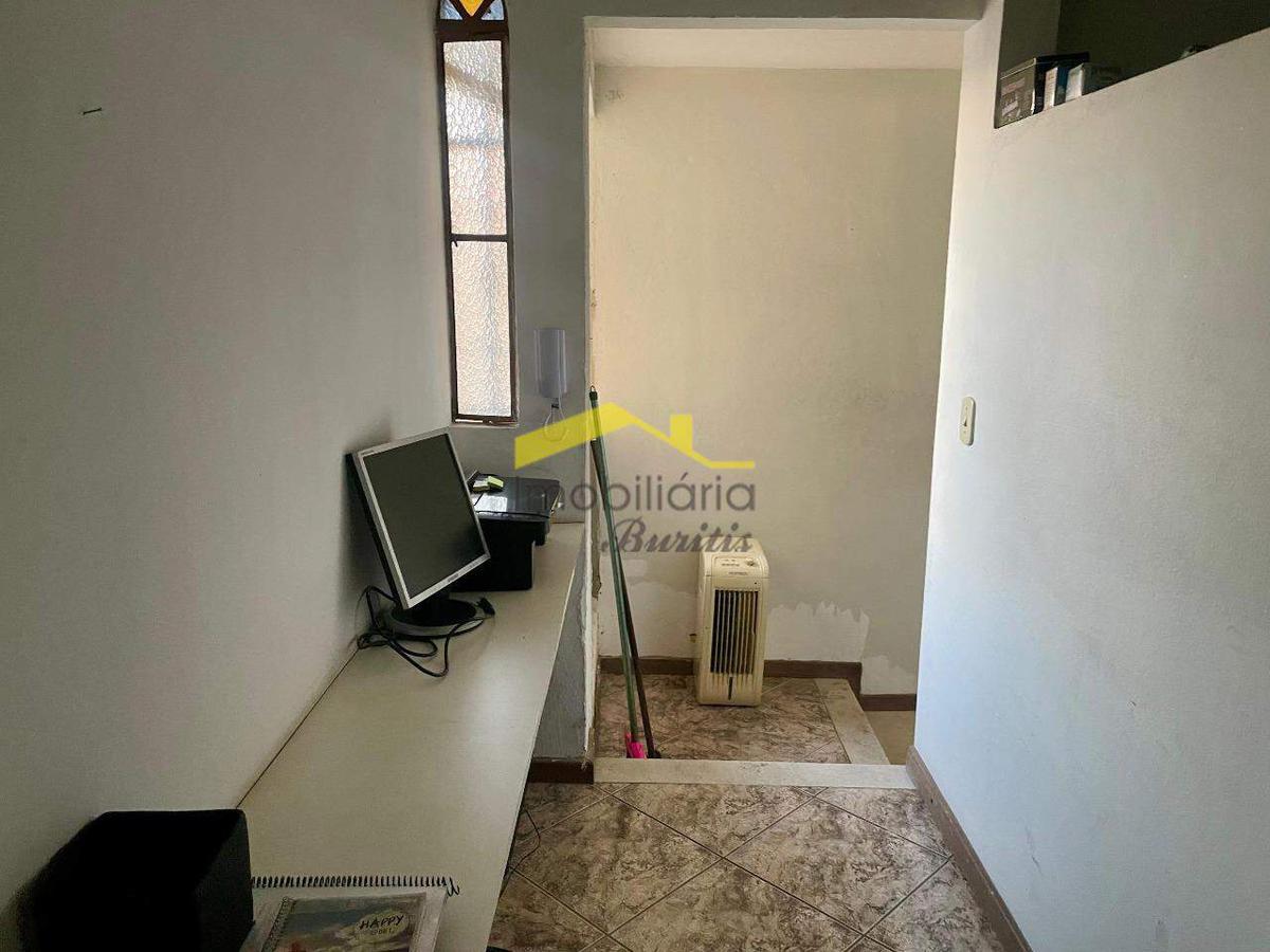 Casa, Jardim América, 9 Quartos, 4 Vagas, 2 Suítes