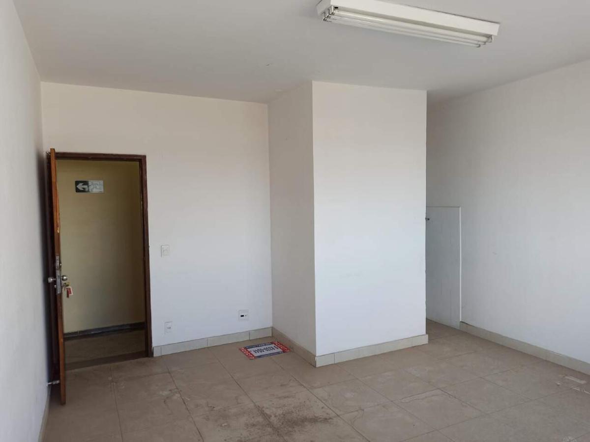 Sala, Glória