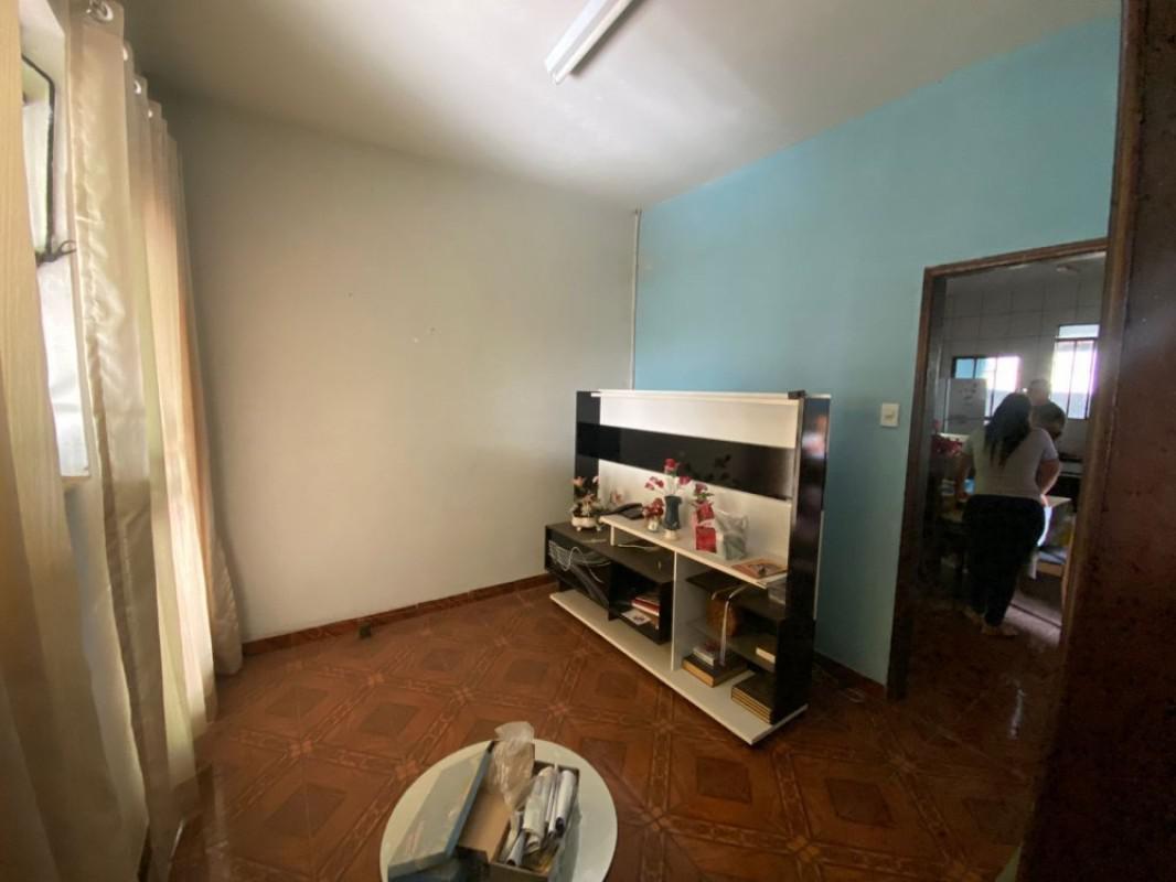 Casa, Tirol, 4 Quartos, 2 Vagas, 1 Suíte
