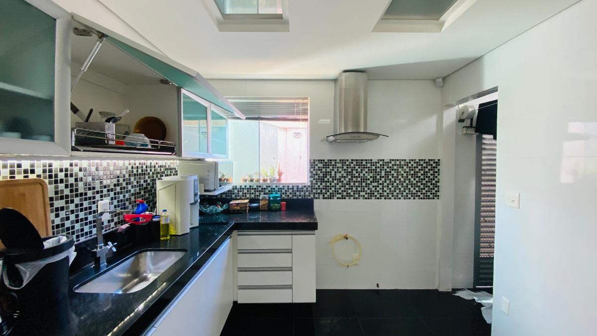 Casa, Paquetá, 3 Quartos, 3 Vagas, 1 Suíte