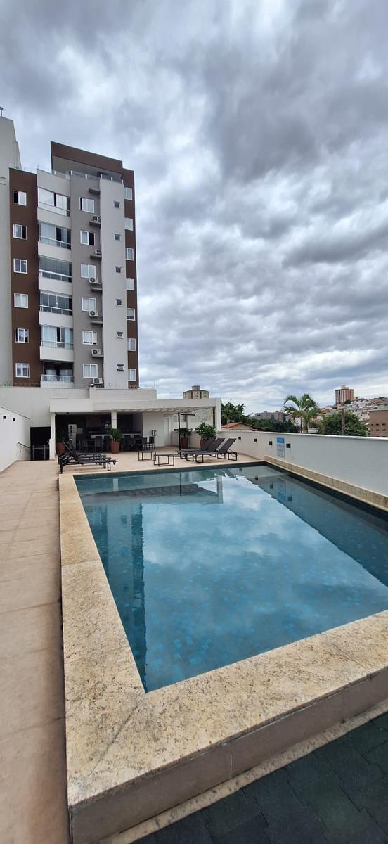 Cobertura, João Pinheiro, 3 Quartos, 3 Vagas, 1 Suíte