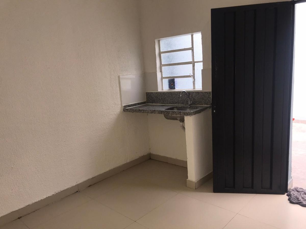 Casa Comercial, Santa Cruz, 2 Quartos, 0 Vaga, 1 Suíte