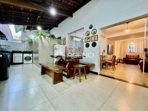 Casa em Condomínio, Cabral, 3 Quartos, 0 Vaga, 1 Suíte