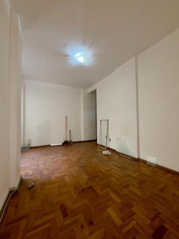 Apartamento, Centro, 2 Quartos, 0 Vaga