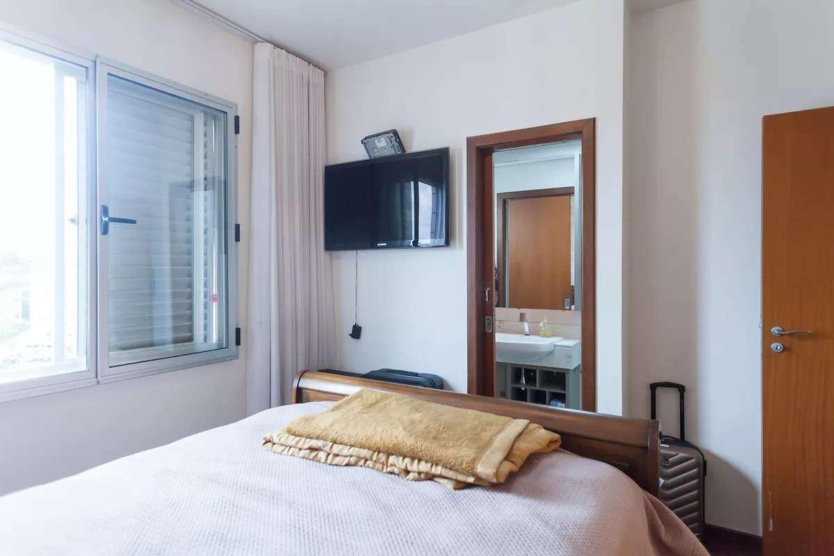 Cobertura, Estoril, 2 Quartos, 2 Vagas, 1 Suíte