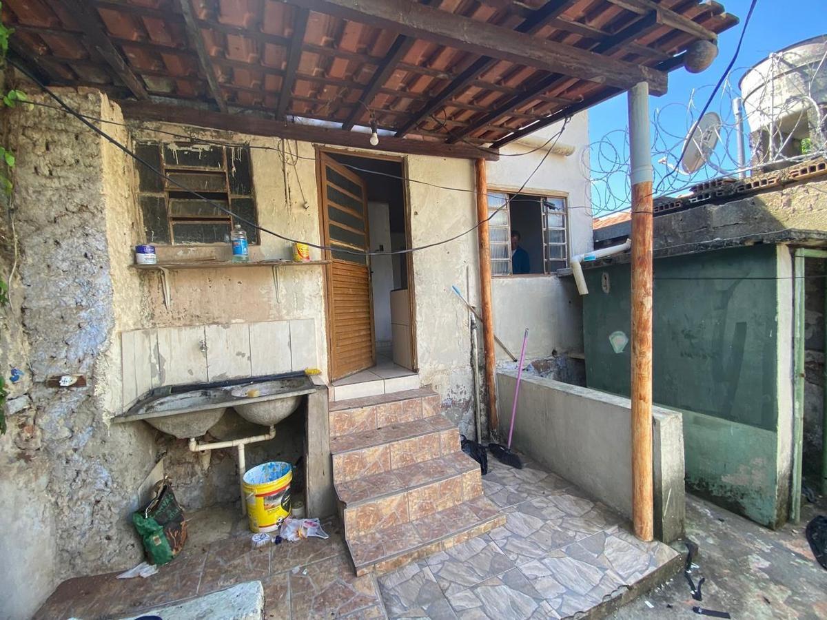 Casa, Centro, 2 Quartos, 0 Vaga
