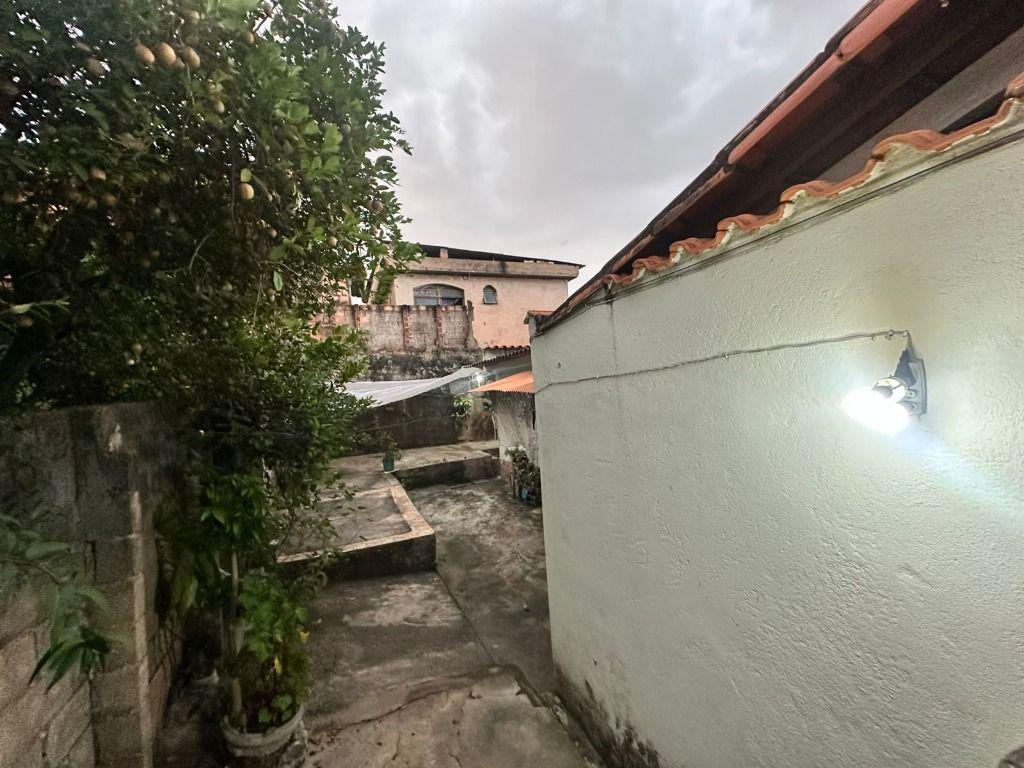 Casa, Nações Unidas, 5 Quartos, 2 Vagas, 1 Suíte