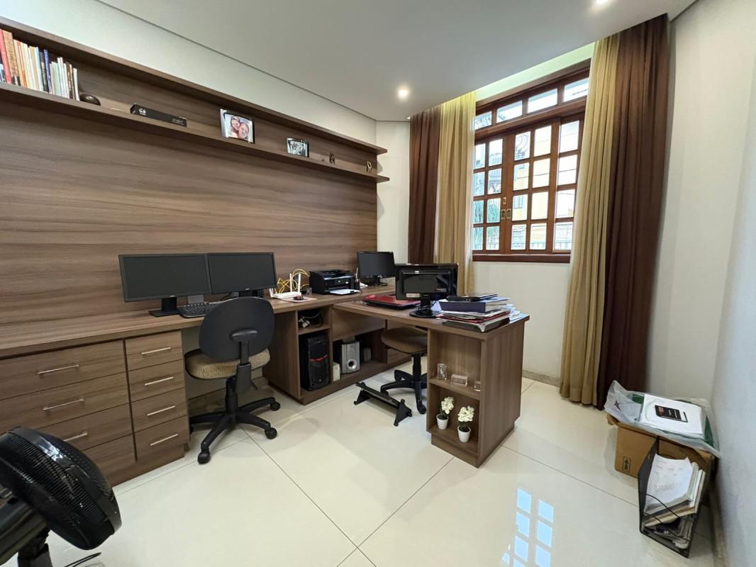Casa, Serrano, 5 Quartos, 5 Vagas, 1 Suíte