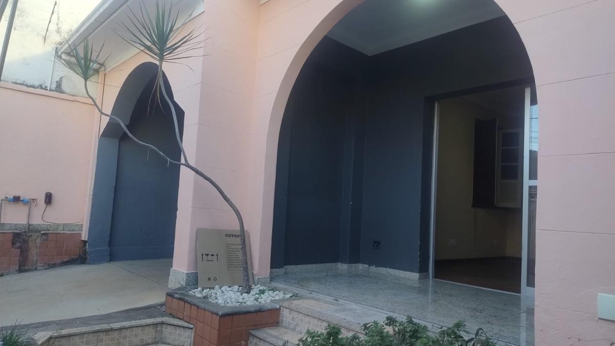 Casa Comercial, Prado, 3 Quartos, 20 Vagas