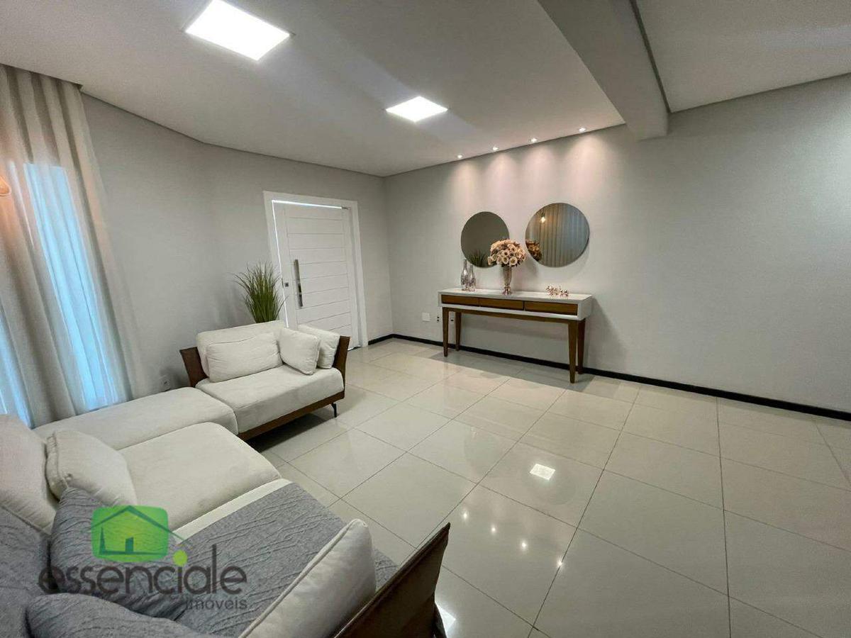 Casa, Europa, 3 Quartos, 3 Vagas, 1 Suíte