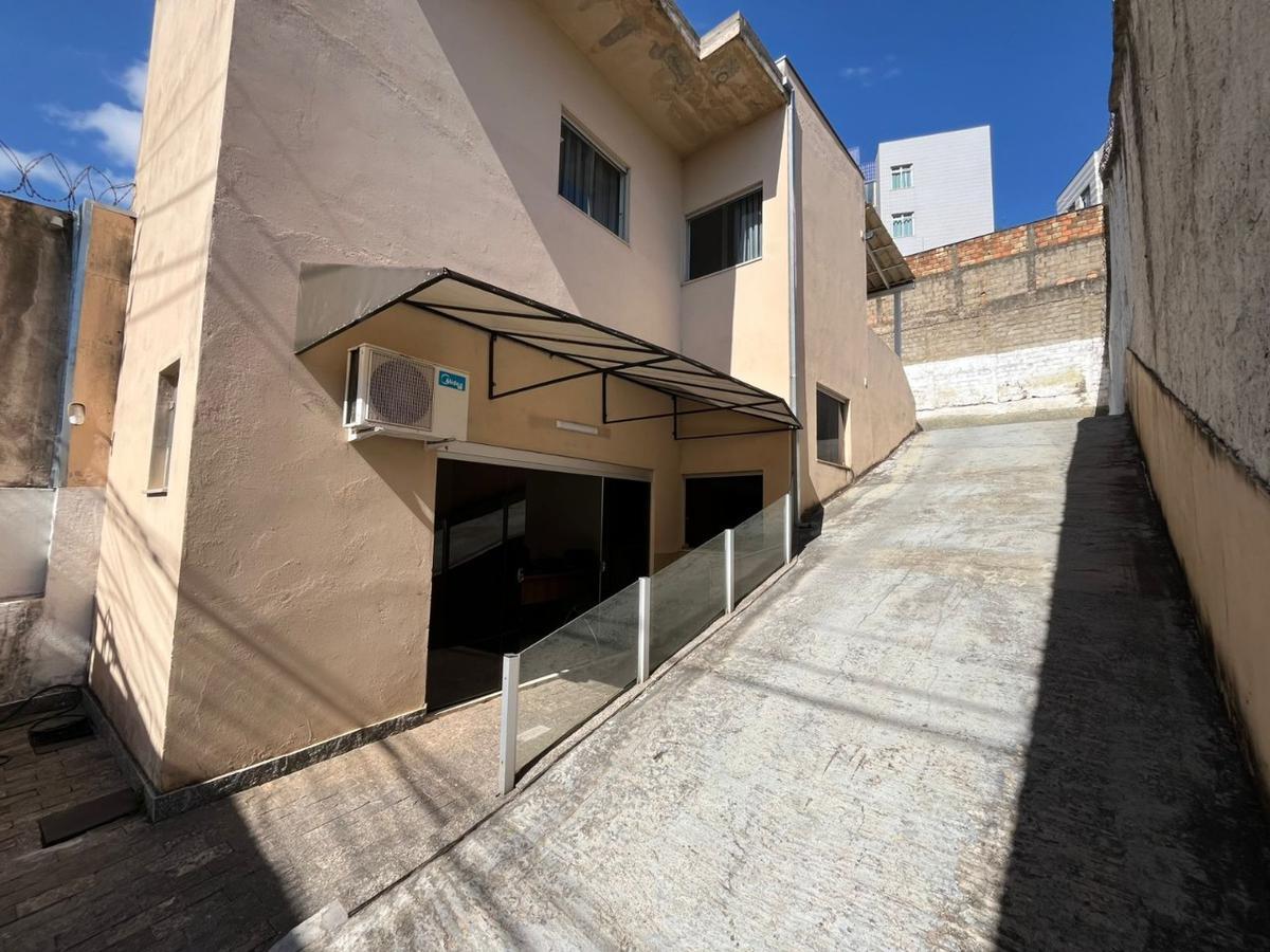 Casa, Estoril, 1 Quarto, 15 Vagas, 1 Suíte