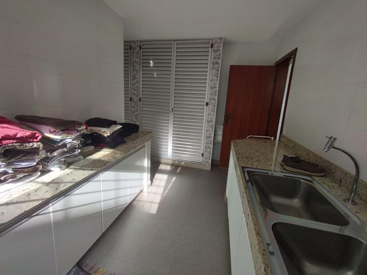 Casa, Dona Clara, 5 Quartos, 2 Vagas, 3 Suítes
