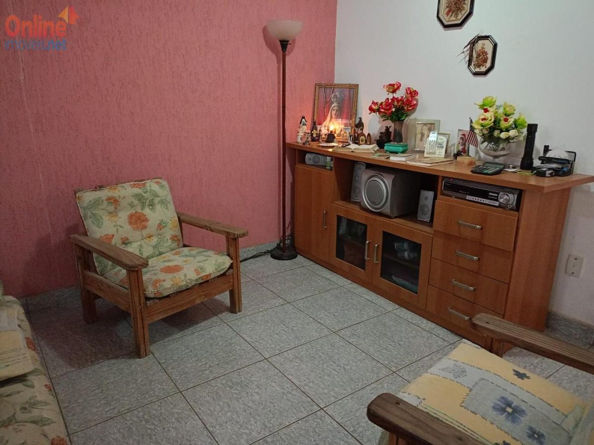 Casa, Dom Pedro I, 1 Quarto, 0 Vaga, 0 Suíte