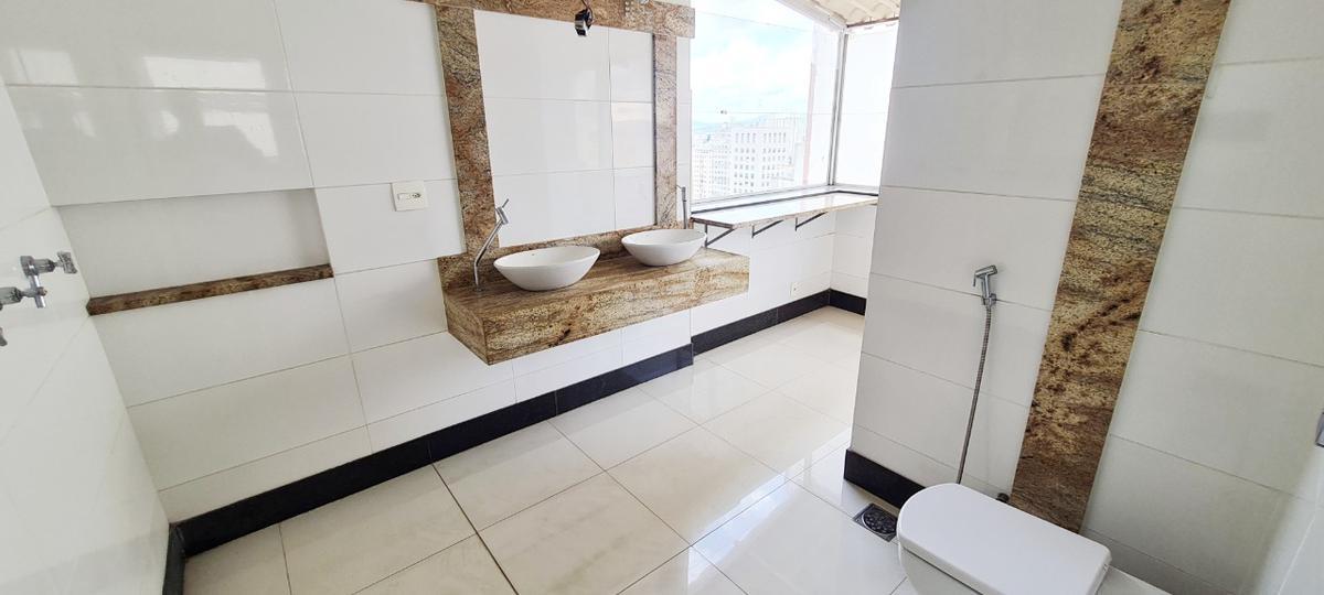 Cobertura, Centro, 5 Quartos, 6 Vagas, 1 Suíte