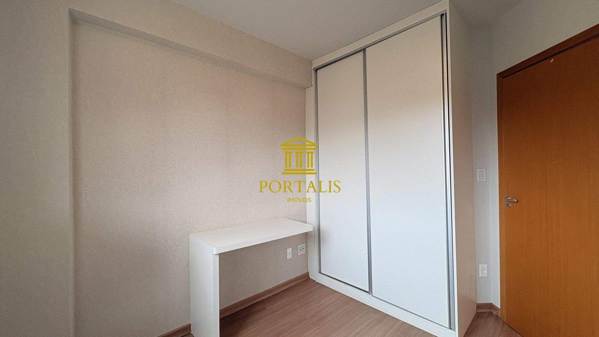 Apartamento, Sagrada Família, 3 Quartos, 2 Vagas, 1 Suíte