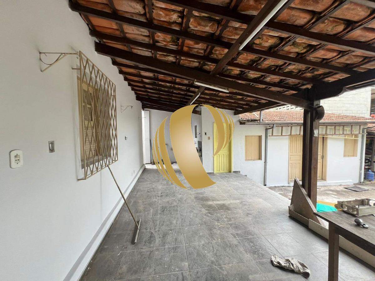 Casa, Centro, 4 Quartos, 2 Vagas, 1 Suíte
