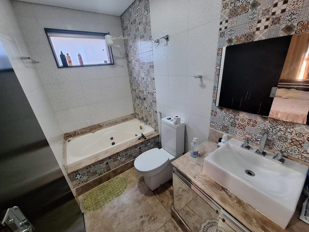Casa, Sevilha (2 Seção), 3 Quartos, 2 Vagas, 1 Suíte