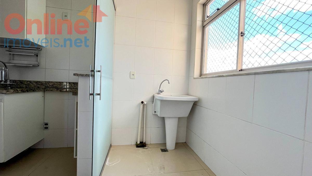 Apartamento, Estoril, 3 Quartos, 0 Vaga, 1 Suíte