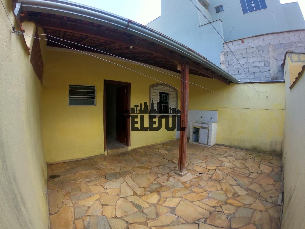 Casa, Rezende, 2 Quartos, 1 Vaga