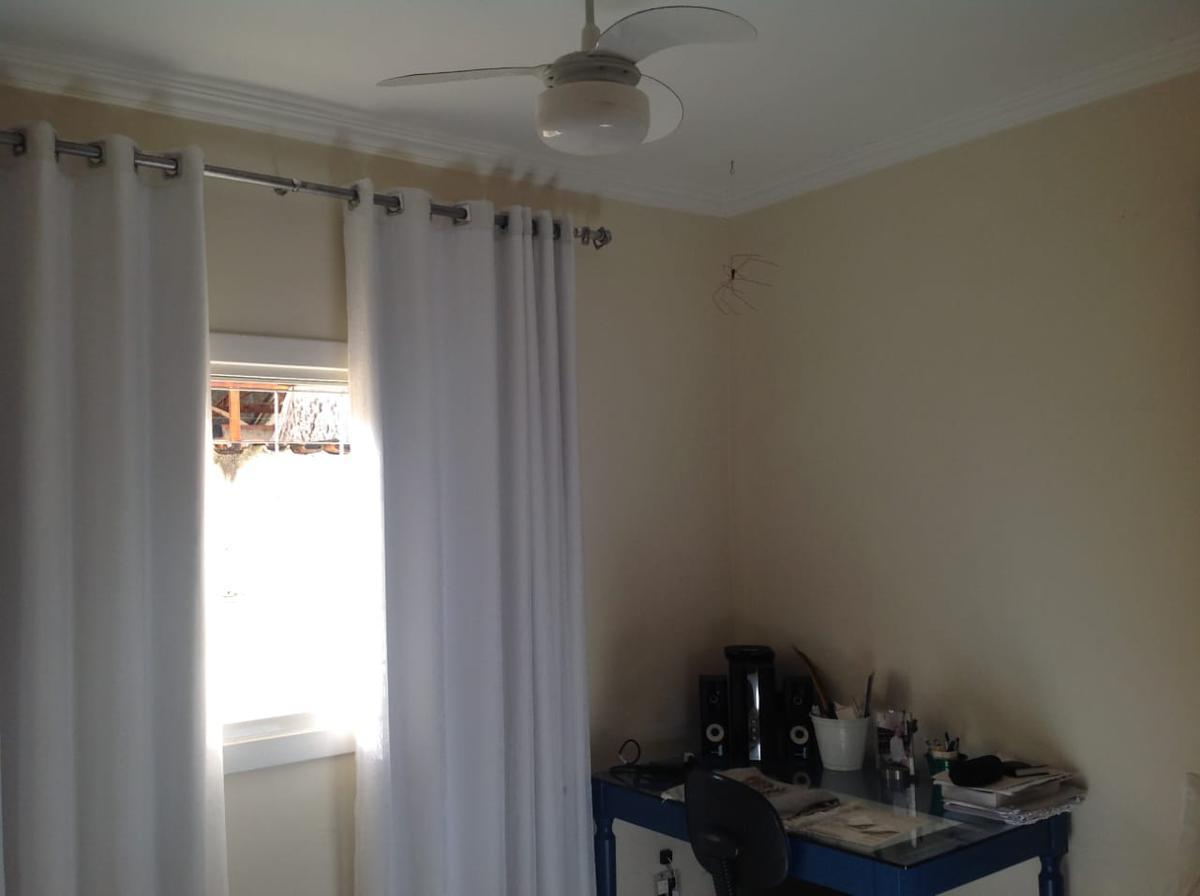 Casa, Castelo, 4 Quartos, 5 Vagas, 1 Suíte