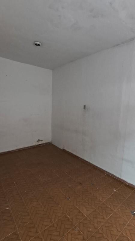 Casa, Industrial, 3 Quartos, 2 Vagas, 1 Suíte