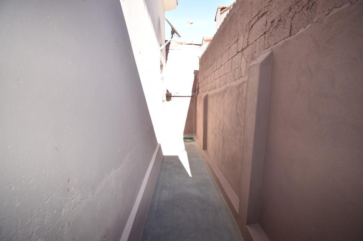 Casa, Itapoã, 2 Quartos, 0 Vaga