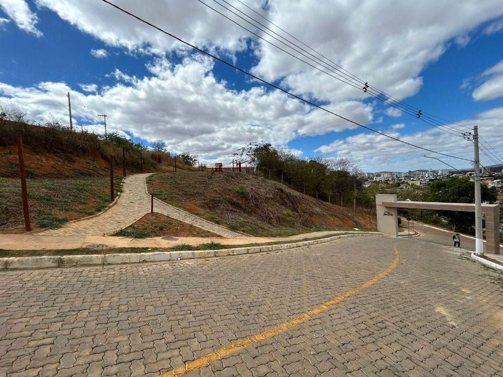 Lote, Centro, 0 Quarto, 0 Vaga