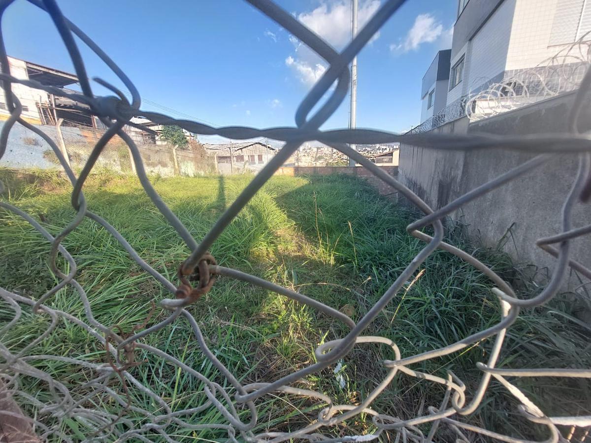 Lote, Cachoeirinha, 0 Quarto, 0 Vaga