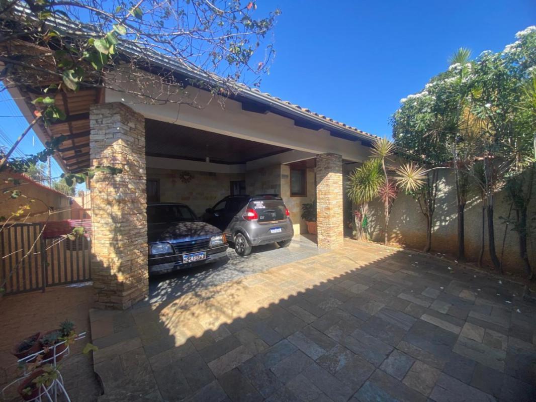 Casa, Nossa Senhora do Carmo, 4 Quartos, 4 Vagas, 2 Suítes