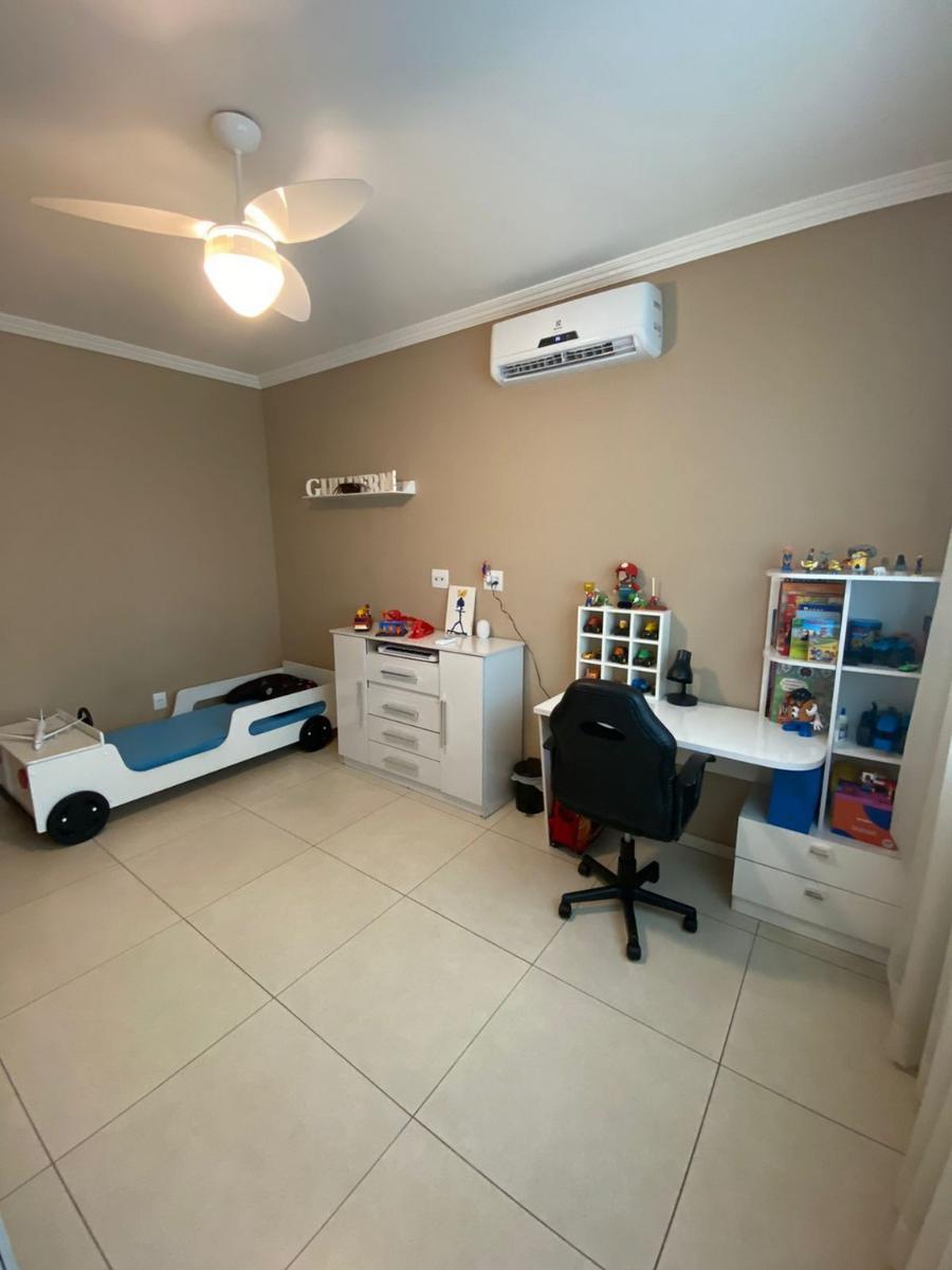 Casa, Novo Glória, 4 Quartos, 5 Vagas, 1 Suíte