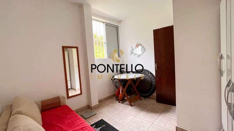 Casa, Buritis, 5 Quartos, 0 Vaga, 1 Suíte