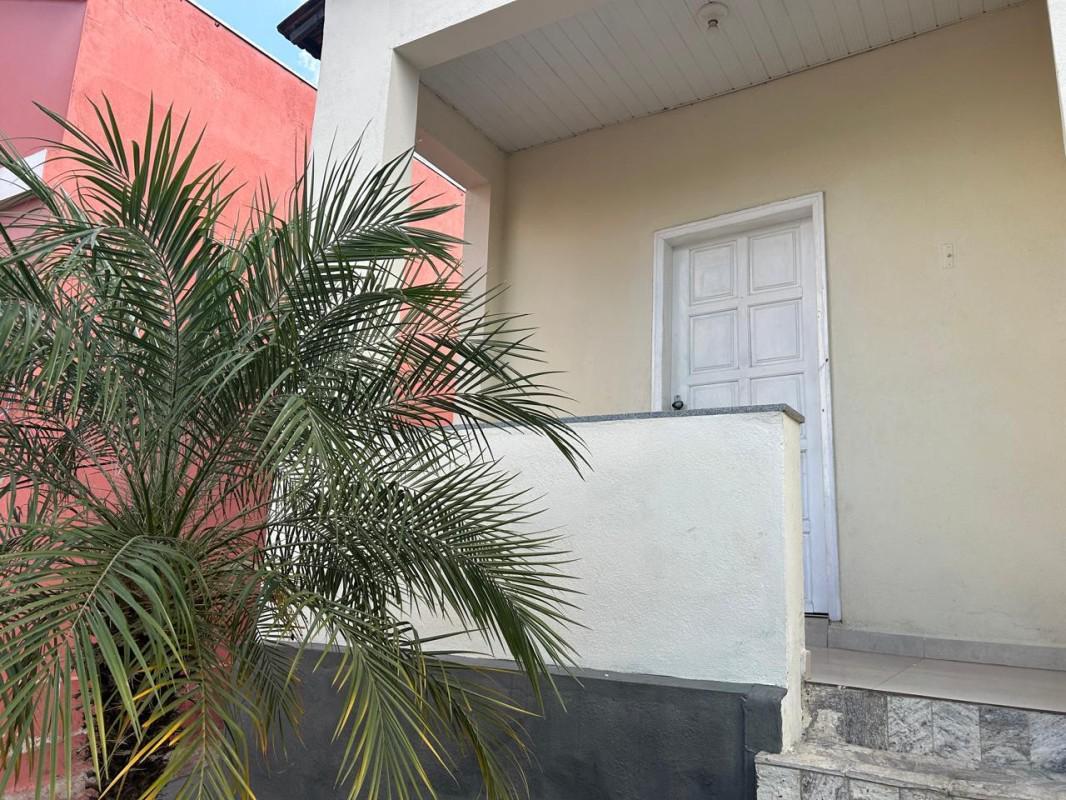 Casa, Carlos Prates, 2 Quartos, 2 Vagas