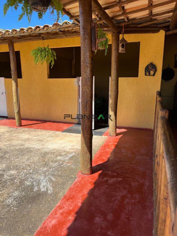 Casa, Solar do Madeira, 3 Quartos, 8 Vagas, 2 Suítes