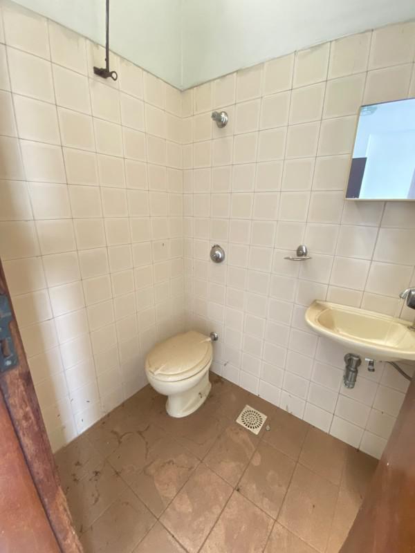 Sala, Inconfidência, 0 Quarto, 1 Vaga
